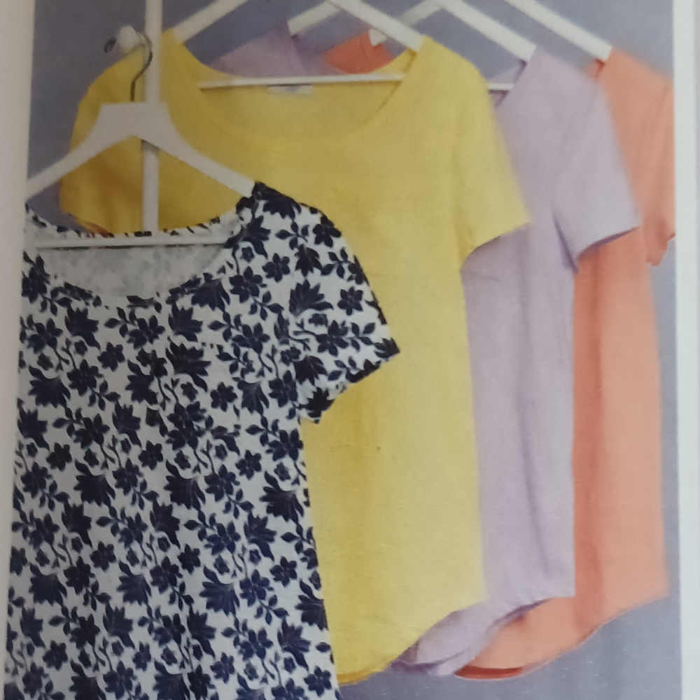 NWT Studio 1886 4 pack Spring Tees
